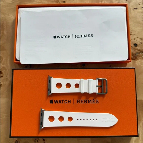 Hermes Apple Watch White Watch Band - Picture 3 of 8